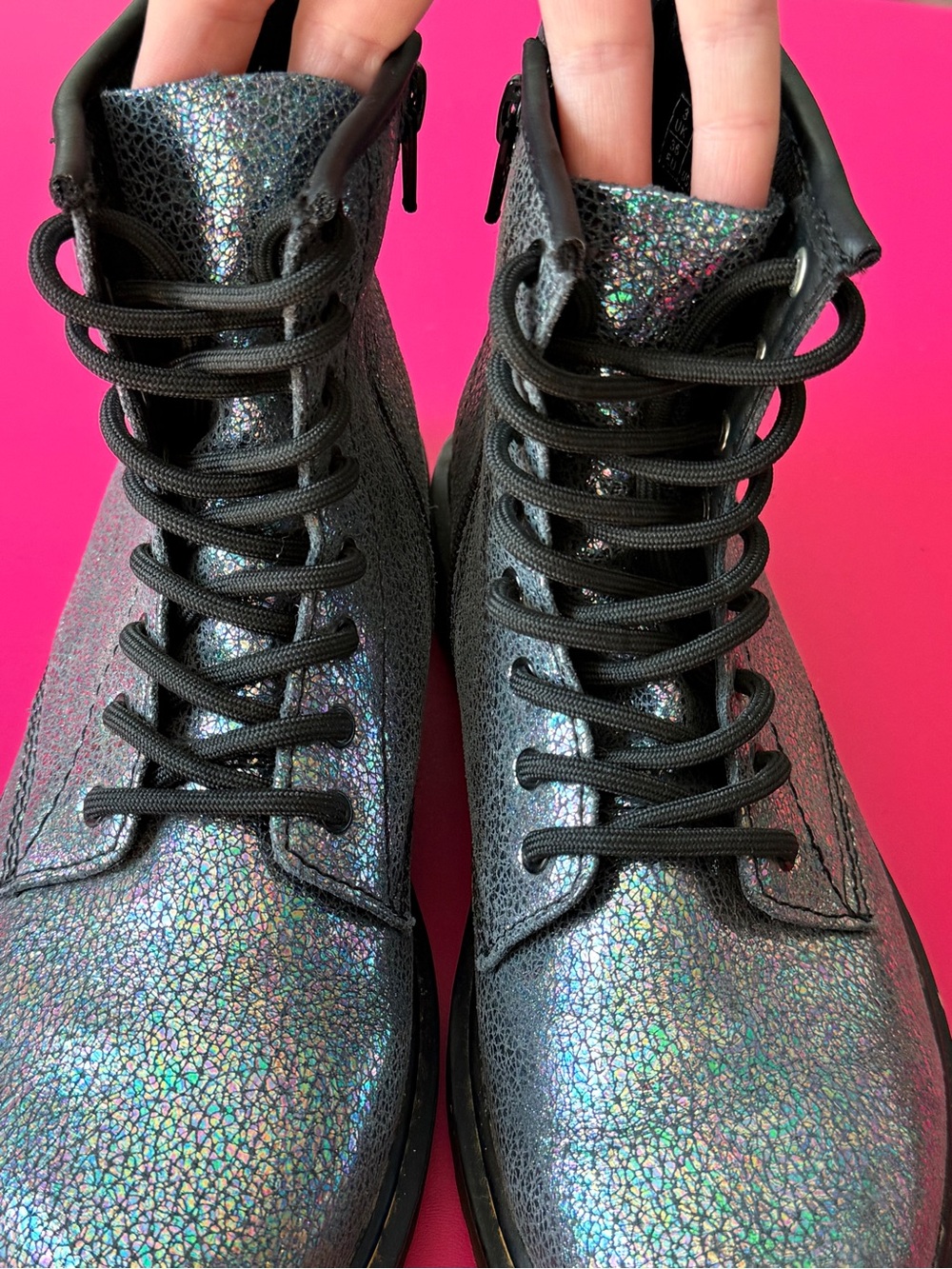 Doc Martens Delaney Boots Metallic Iridescent Black Rainbow Sparkle Size 5 EU 36 - Picture 7 of 14